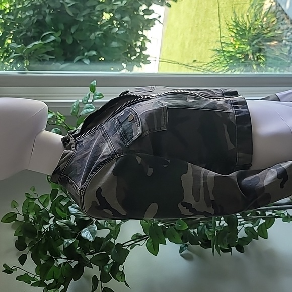 Camouflage Denim Jacket - Picture 4 of 7